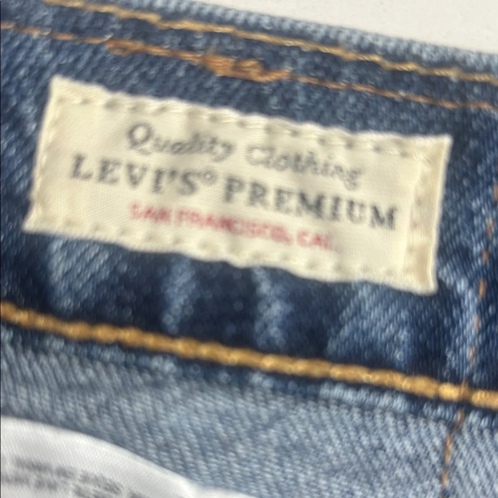 Levi's 511 BERMUDA Length Distressed Denim Shorts Size 31